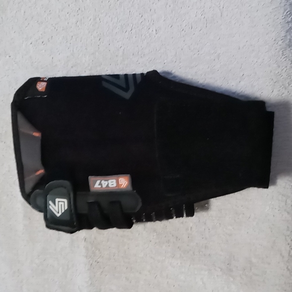 Ankle Brace BNWT Men's SZ XL w Adj Velcro Straps to Tighten Up - Picture 4 of 14